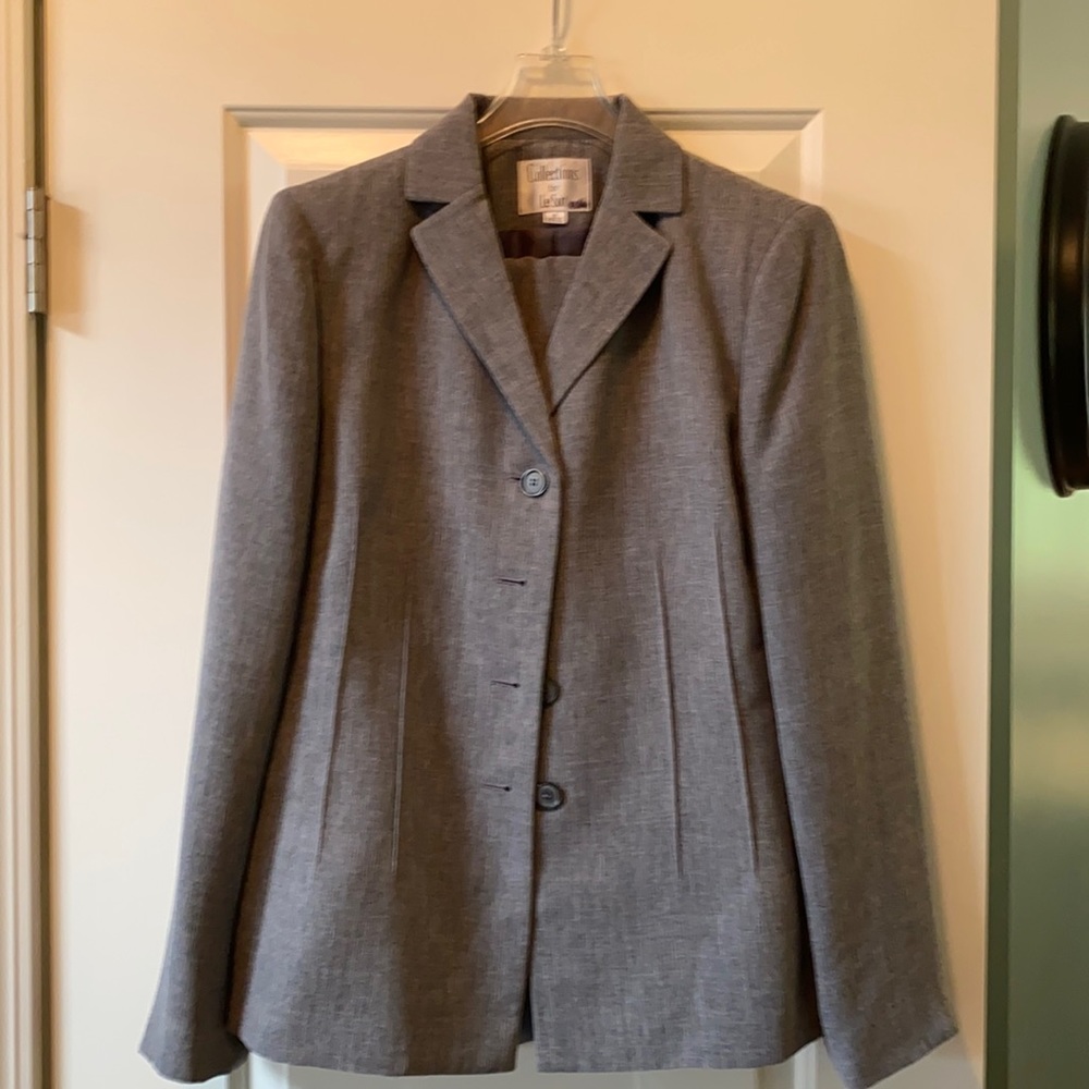 Women’s gray dress suit jacket and pants